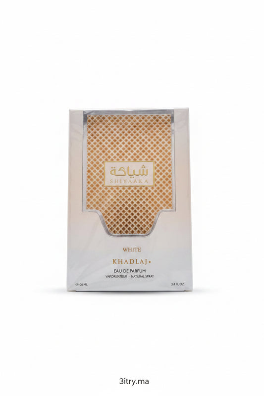 عطر يعكس النقاء والفخامة بأسلوب راقٍ، يمنحك حضورًا مميزًا وإطلالة عطرية تناسب جميع اللحظات.